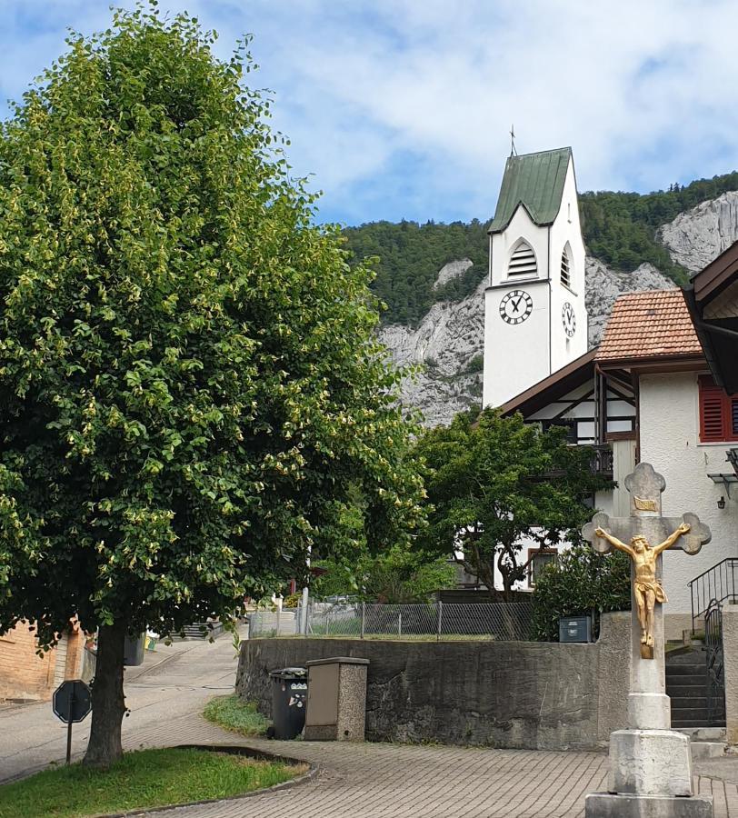 Hotel Gasthof Kreuz Welschenrohr Exterior photo